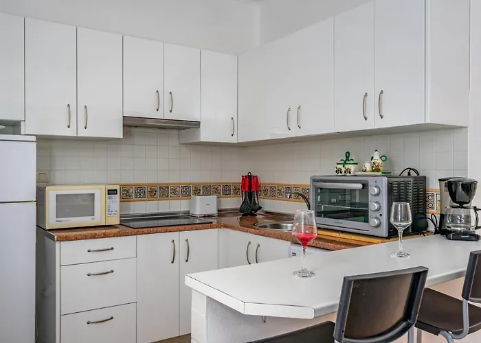 Spacious Flat In The Heart Of Ref 39 * توريمولينوس